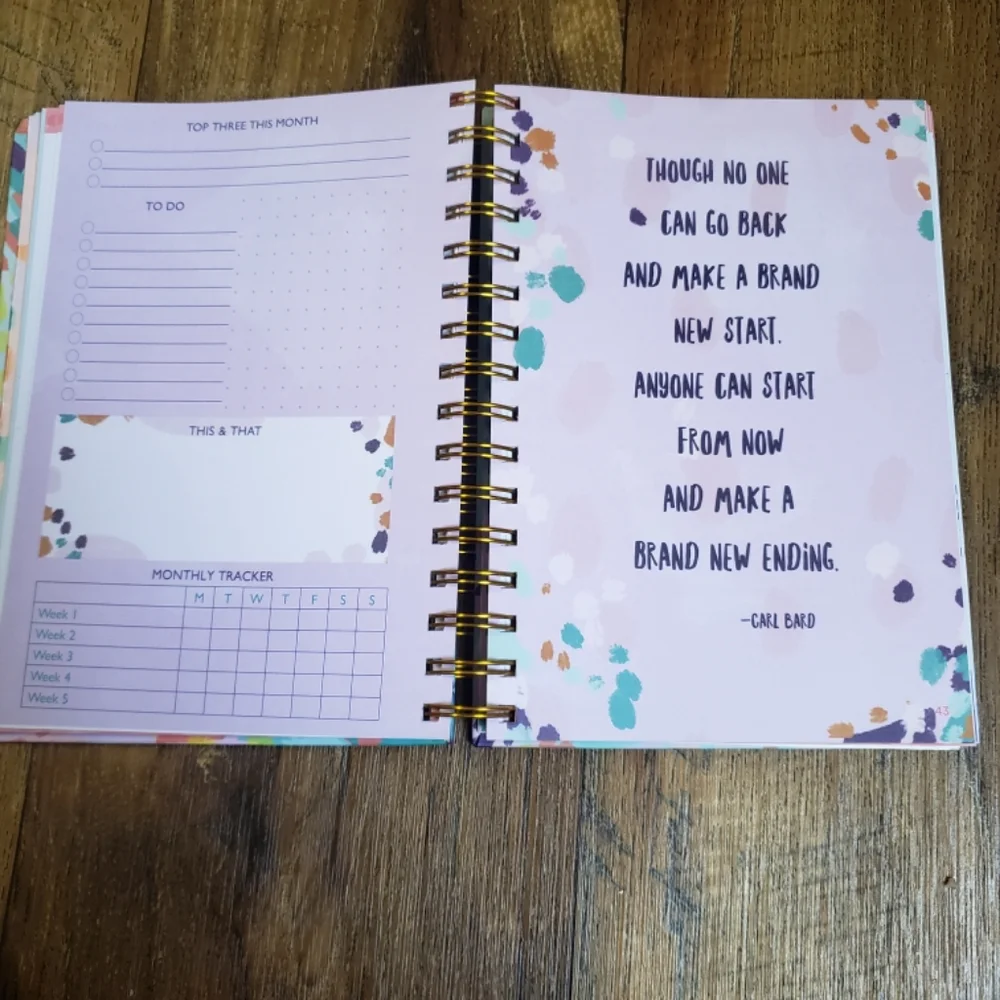 Find The Good In Everyday Undated Planner with Motivatonal Quotes & Stickers